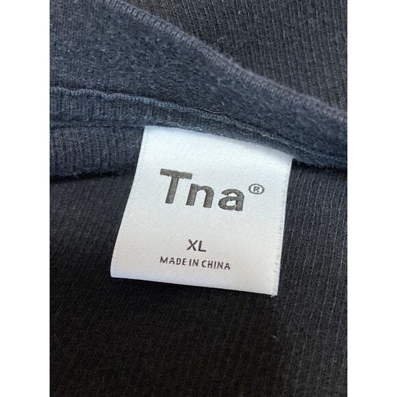 Aritzia TNA Womens Black Long Sleeve Crew Neck Knit T Shirt Tee Crop Top Size XL - Picture 3 of 4